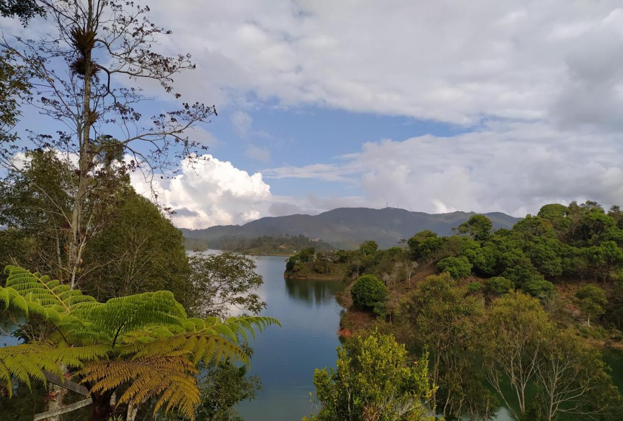 Ecolodge Bahia Del Penon Guatapé Esterno foto