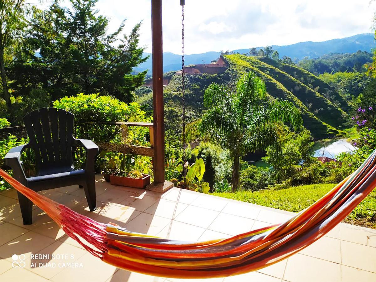 Ecolodge Bahia Del Penon Guatapé Esterno foto