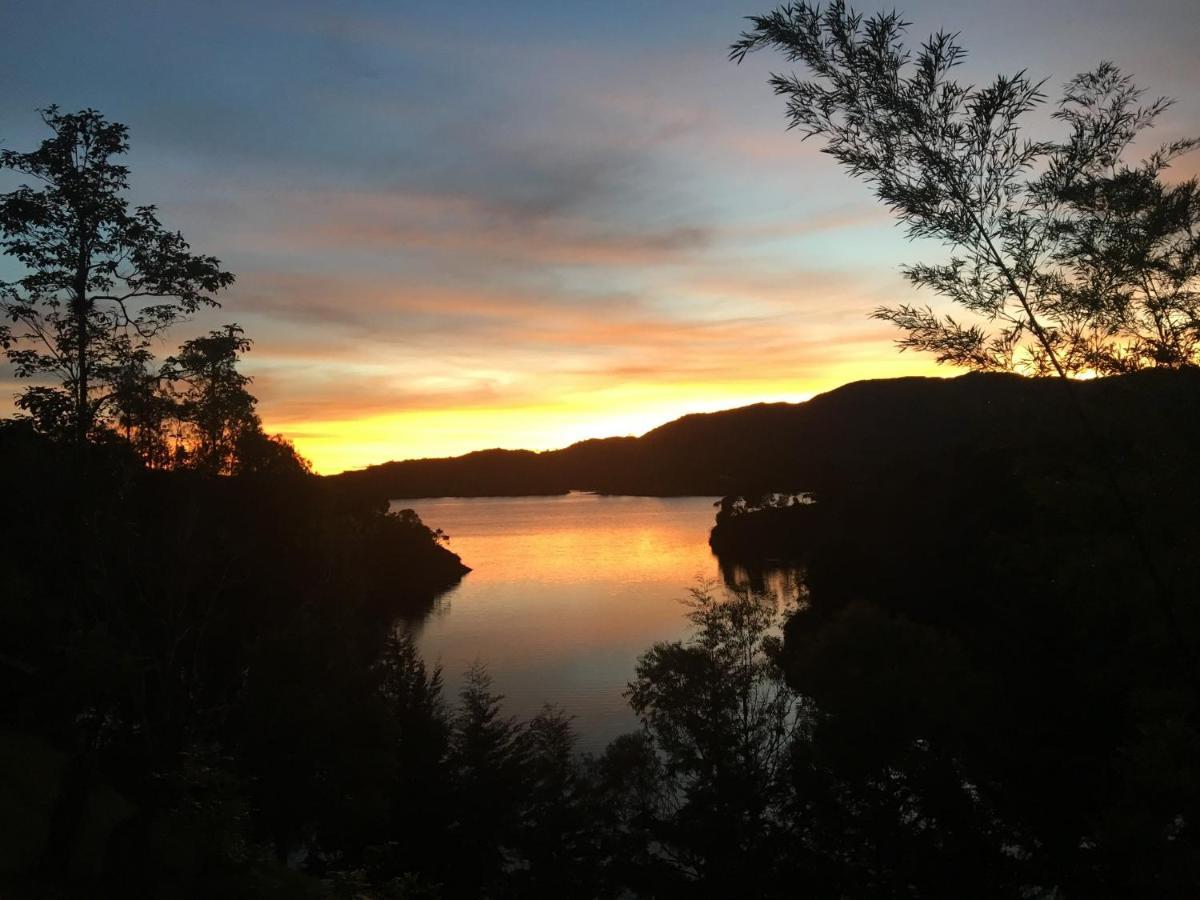Ecolodge Bahia Del Penon Guatapé Esterno foto