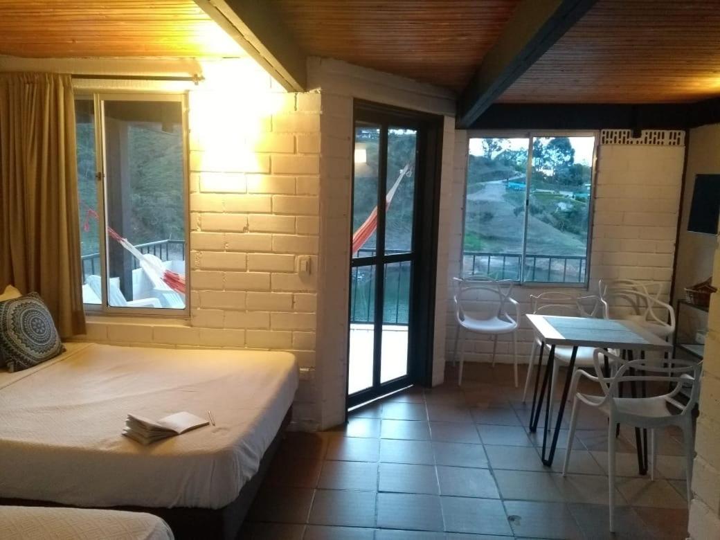 Ecolodge Bahia Del Penon Guatapé Esterno foto