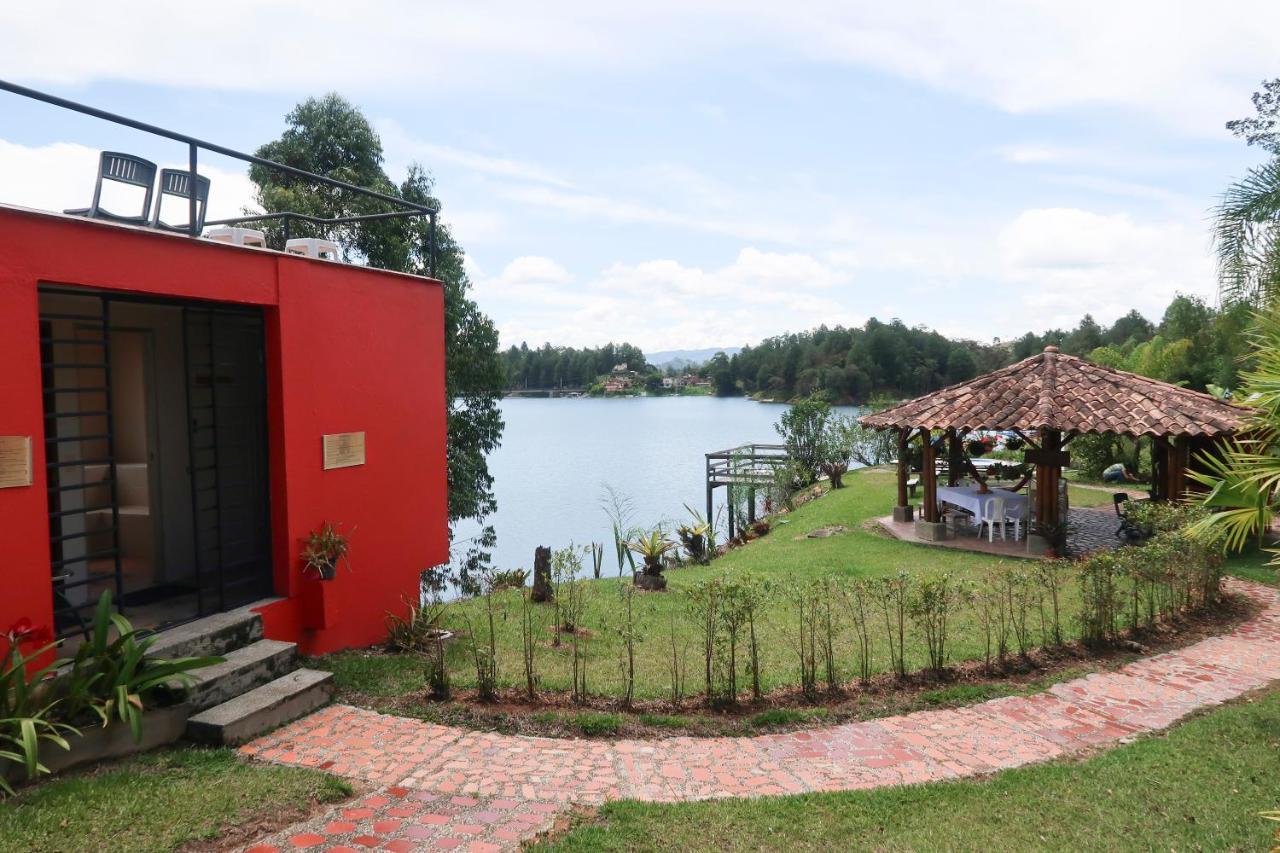 Ecolodge Bahia Del Penon Guatapé Esterno foto