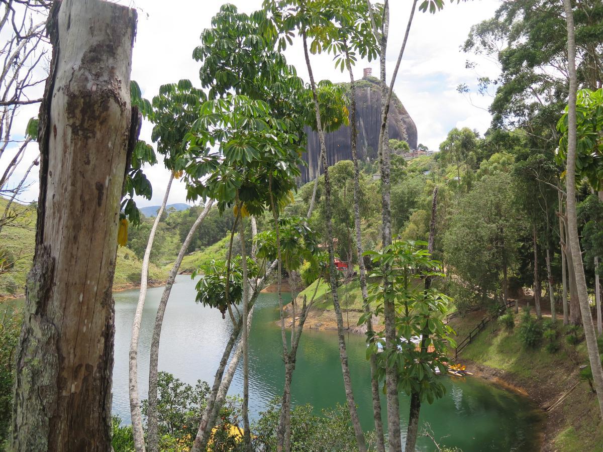 Ecolodge Bahia Del Penon Guatapé Esterno foto