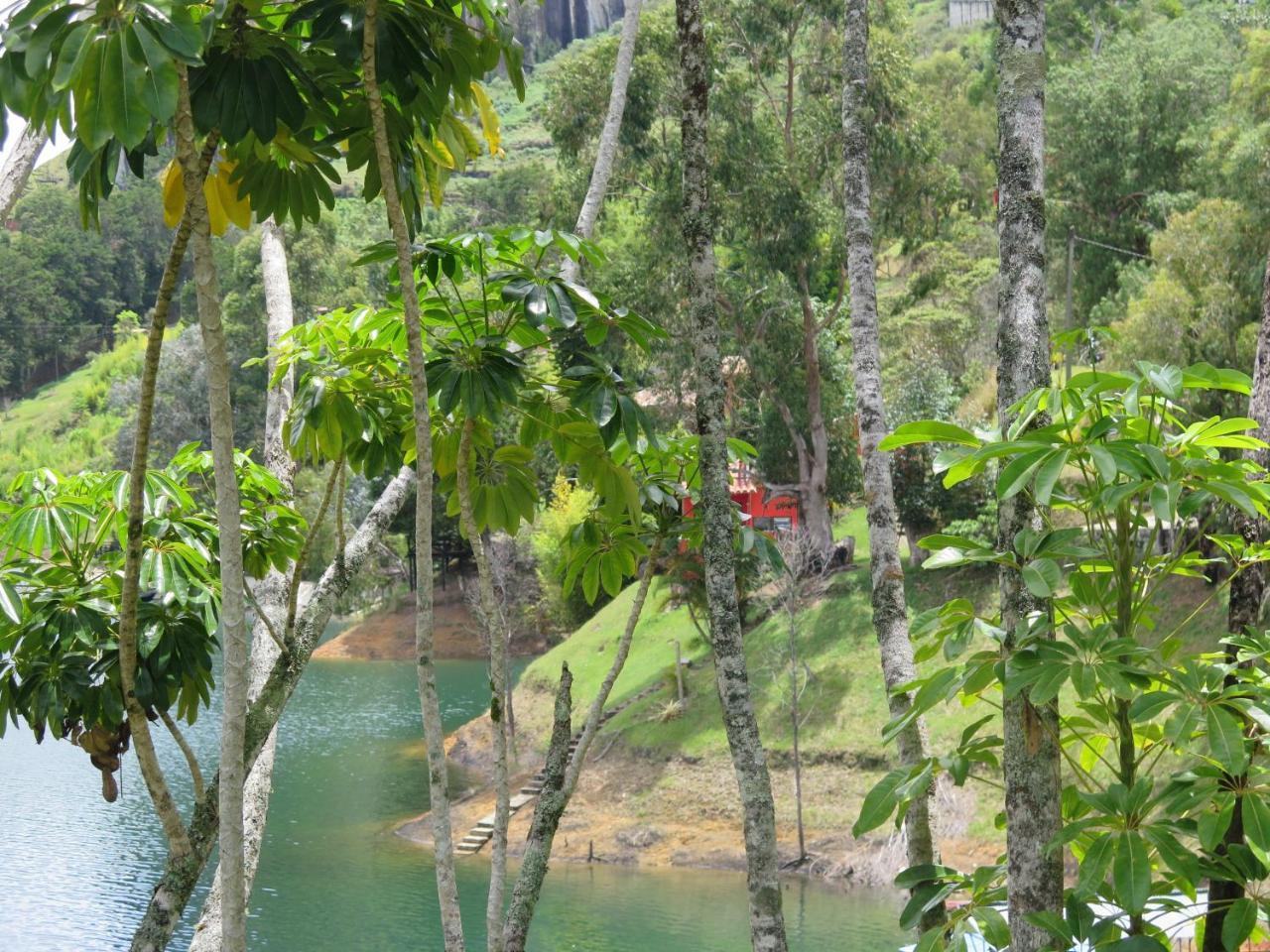 Ecolodge Bahia Del Penon Guatapé Esterno foto