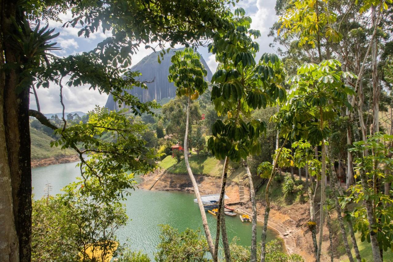 Ecolodge Bahia Del Penon Guatapé Esterno foto