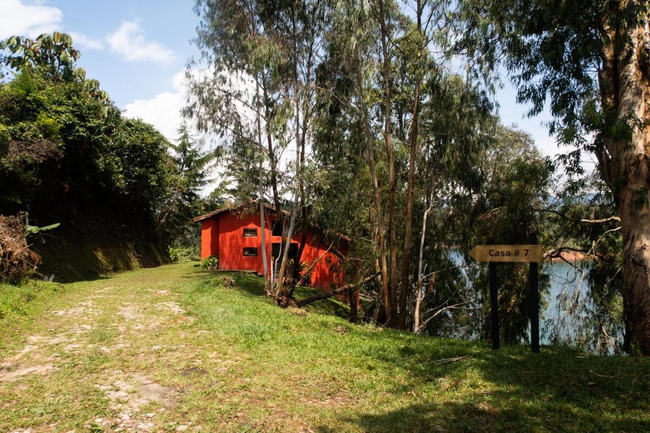 Ecolodge Bahia Del Penon Guatapé Esterno foto
